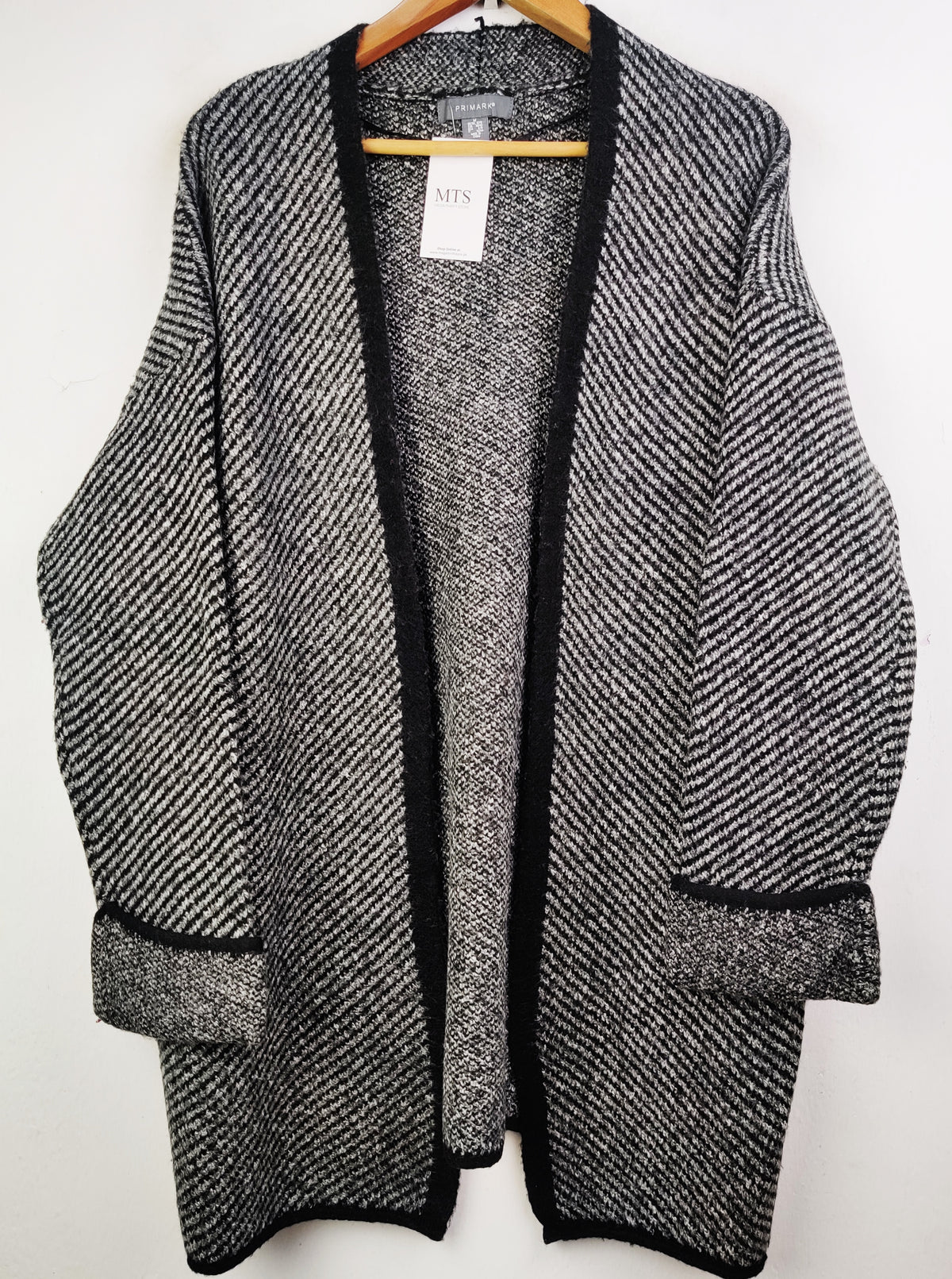 Buy online pre-used pre-loved 100% authentic & Original branded Primark (LC-3617) available in Pakistan. Top international brands avilable.