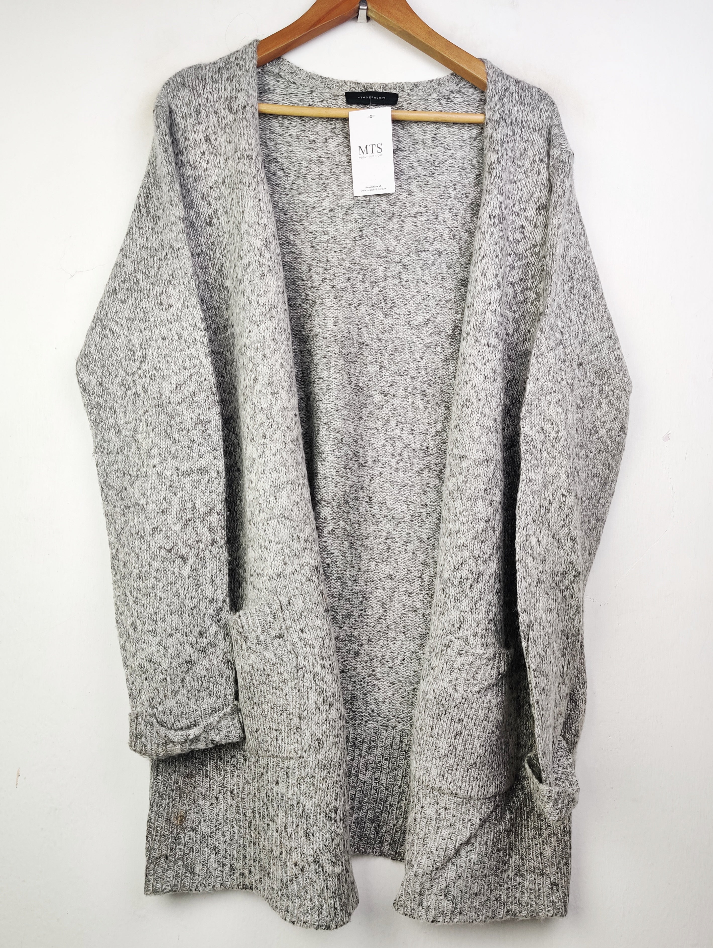Buy online pre-used pre-loved 100% authentic & Original branded Atmosphere (LC-3646) available in Pakistan. Top international brands avilable.