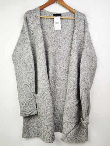 Buy online pre-used pre-loved 100% authentic & Original branded Atmosphere (LC-3646) available in Pakistan. Top international brands avilable.