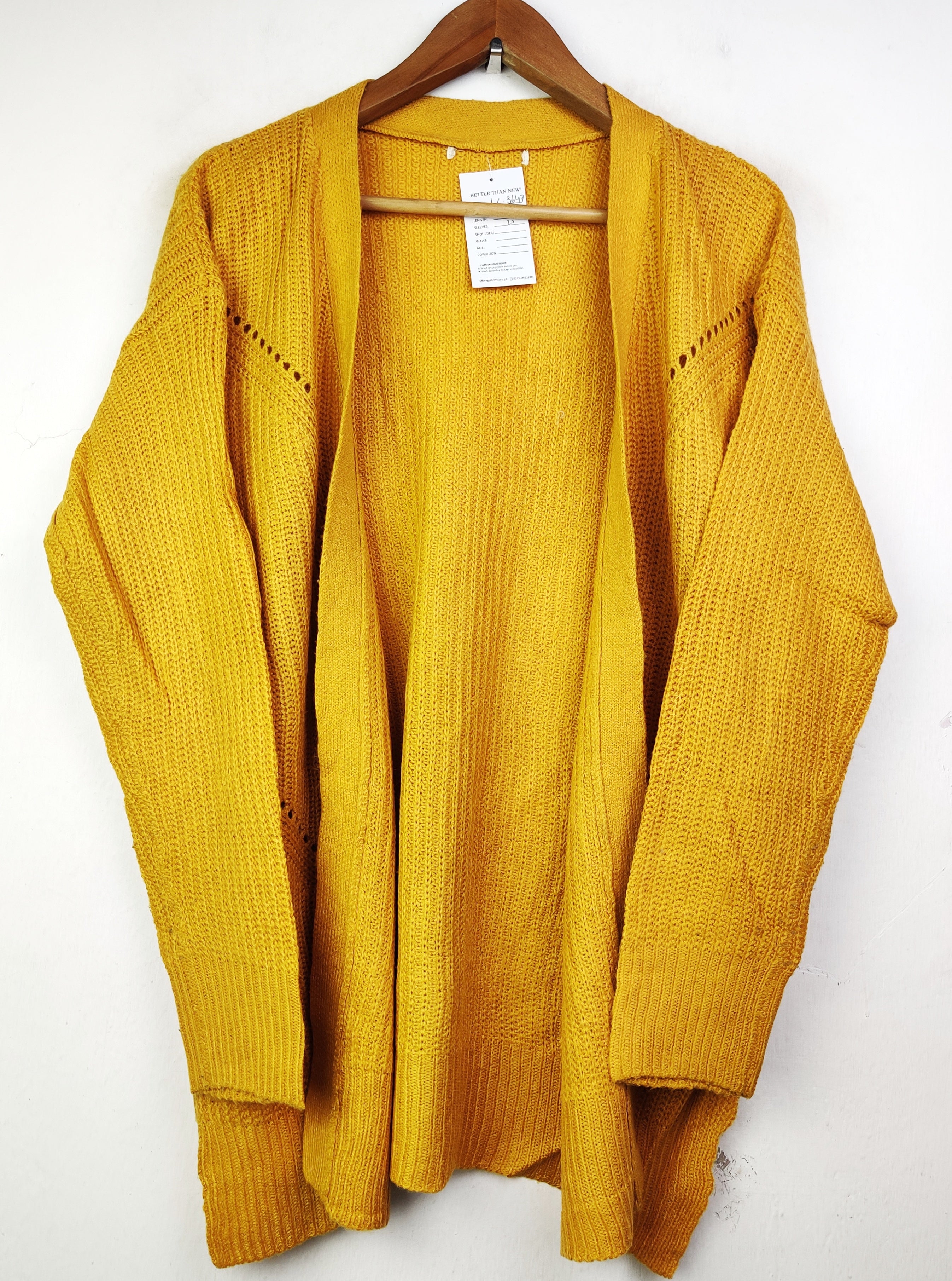 Buy online pre-used pre-loved 100% authentic & Original branded Unknown Brand (LC-3647) available in Pakistan. Top international brands avilable.