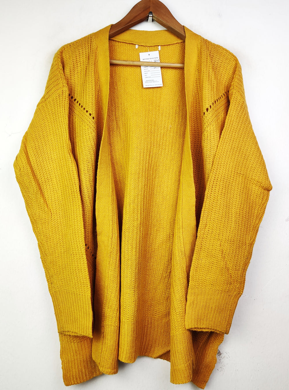 Buy online pre-used pre-loved 100% authentic & Original branded Unknown Brand (LC-3647) available in Pakistan. Top international brands avilable.