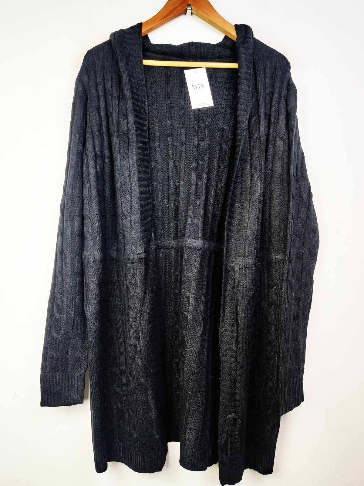 Buy online pre-used pre-loved 100% authentic & Original branded Shein (LC-3648) available in Pakistan. Top international brands avilable.