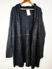 Buy online pre-used pre-loved 100% authentic & Original branded Shein (LC-3648) available in Pakistan. Top international brands avilable.