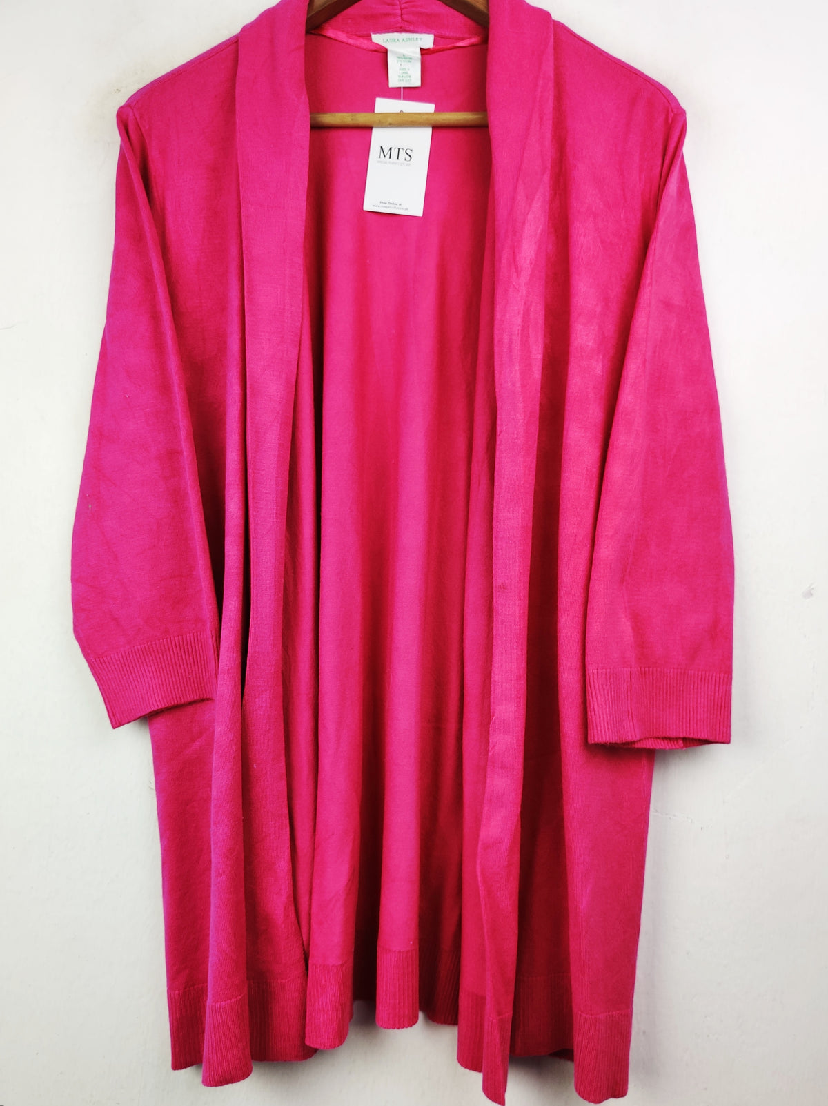 Buy online pre-used pre-loved 100% authentic & Original branded Laura Ashley (LC-3697) available in Pakistan. Top international brands avilable.