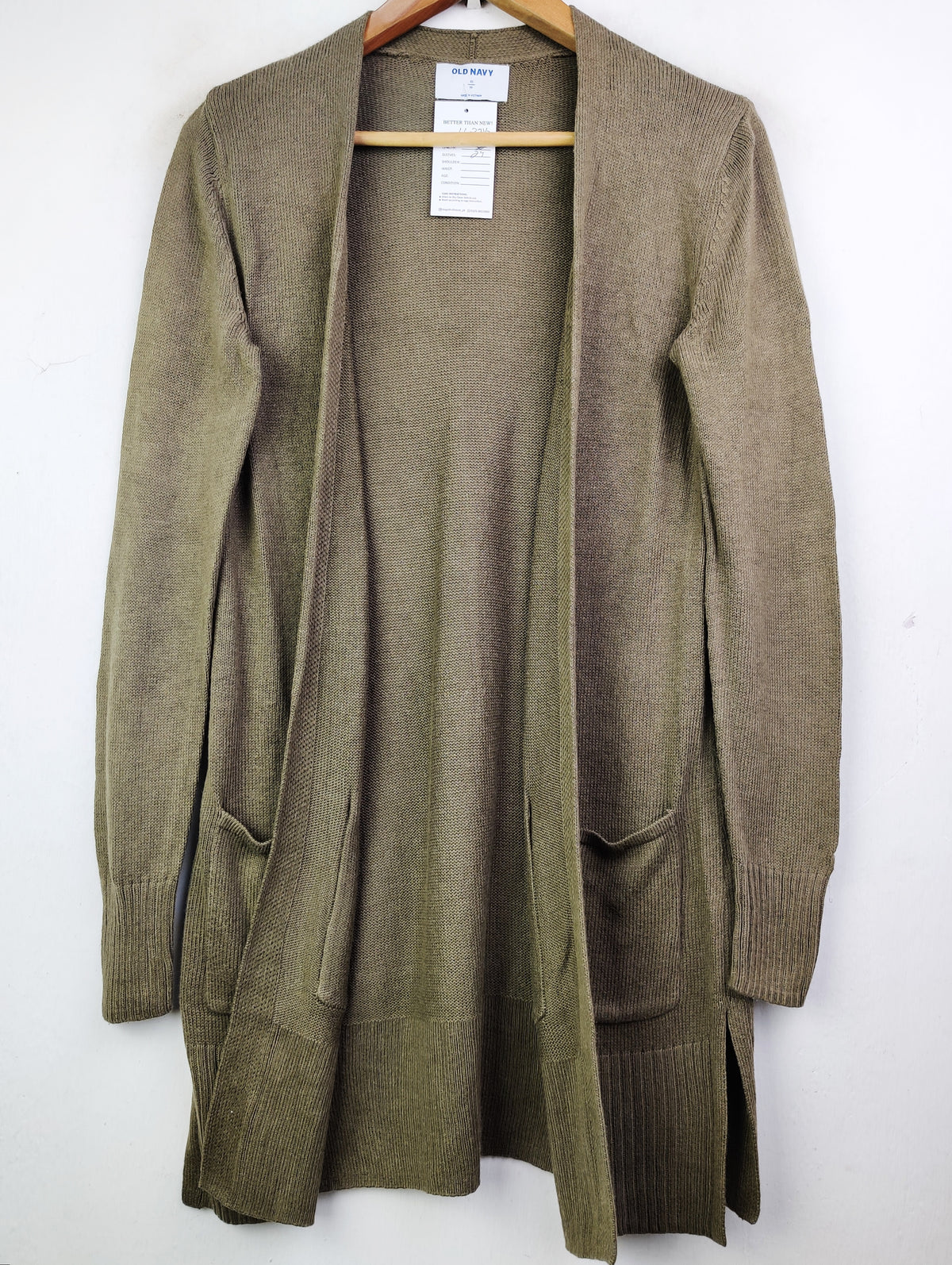 Buy online pre-used pre-loved 100% authentic & Original branded Old Navy (LC-3716) available in Pakistan. Top international brands avilable.