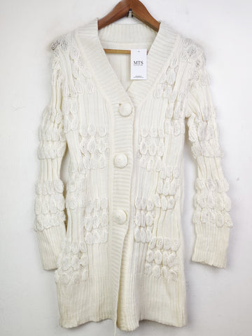 Buy online pre-used pre-loved 100% authentic & Original branded Unknown Brand (LC-3753) available in Pakistan. Top international brands avilable.