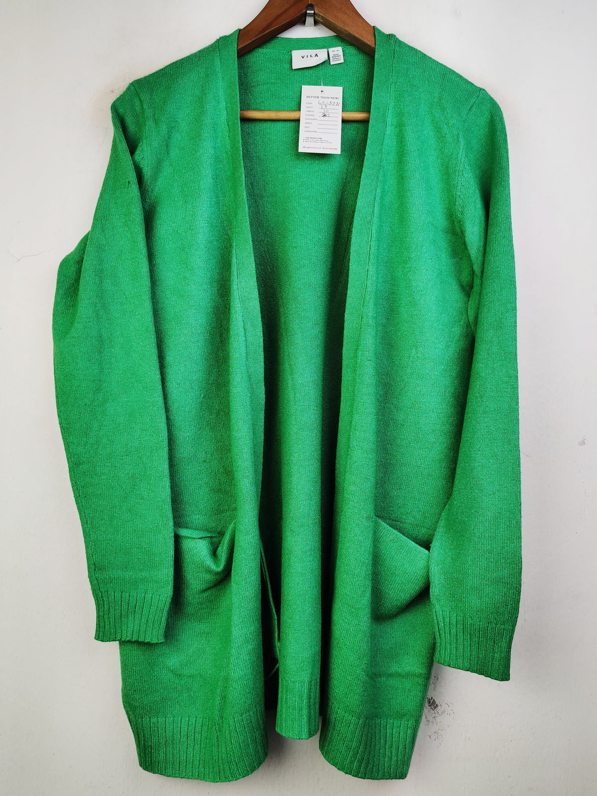 Buy online pre-used pre-loved 100% authentic & Original branded Vila (LC-3771) available in Pakistan. Top international brands avilable.