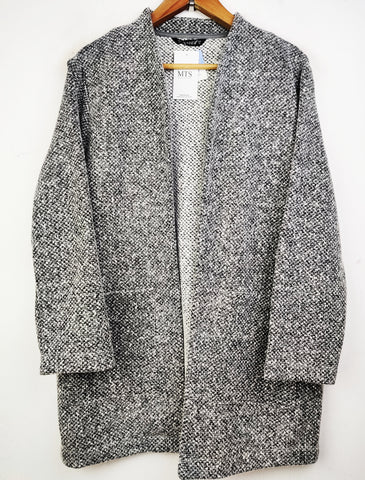 Buy online pre-used pre-loved 100% authentic & Original branded Dunnes (LC-3795) available in Pakistan. Top international brands avilable.