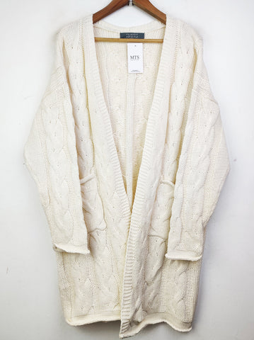 Buy online pre-used pre-loved 100% authentic & Original branded Primark (LC-3796) available in Pakistan. Top international brands avilable.
