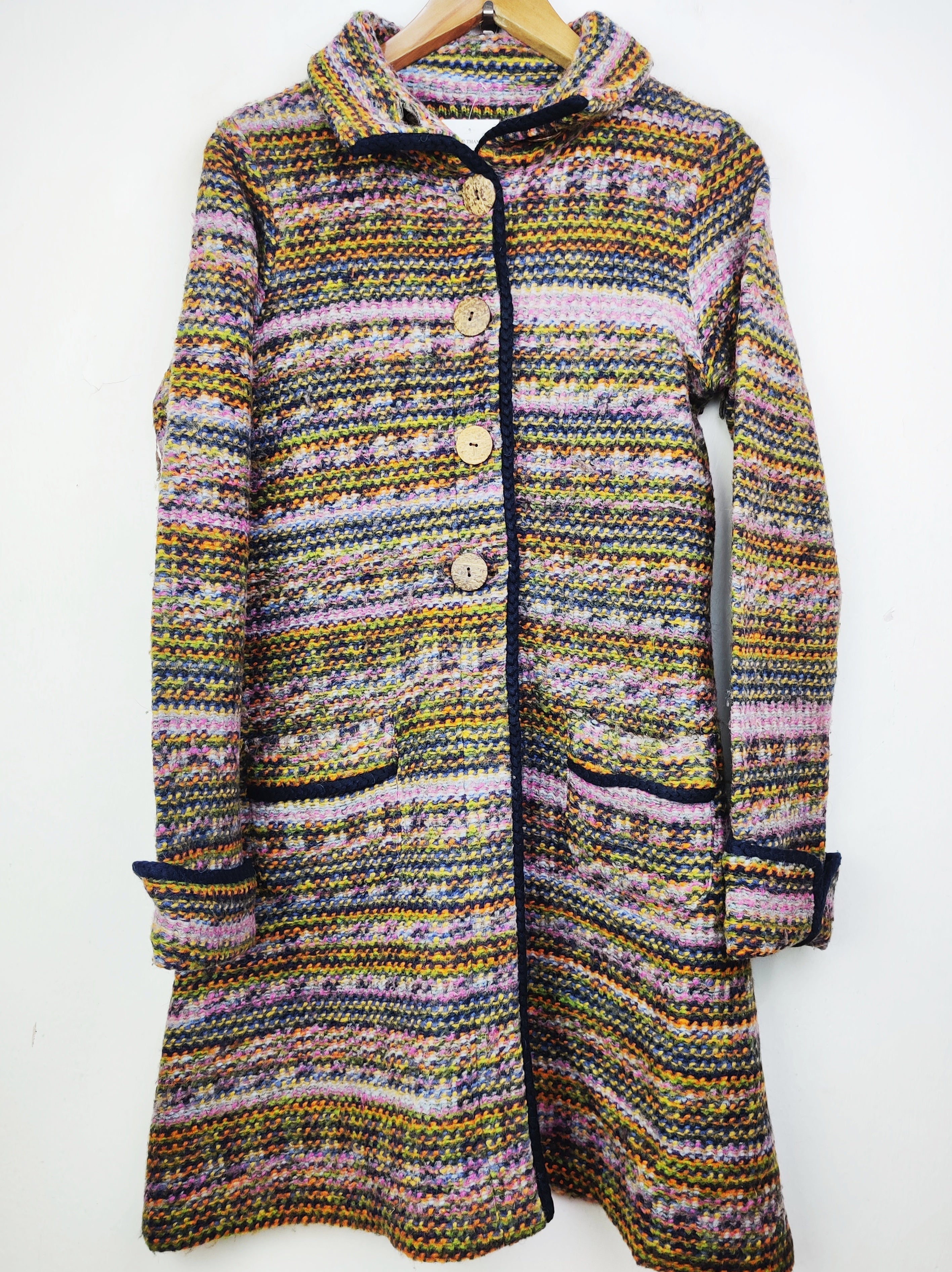 Buy online pre-used pre-loved 100% authentic & Original branded Avoca (LC-3811) available in Pakistan. Top international brands avilable.