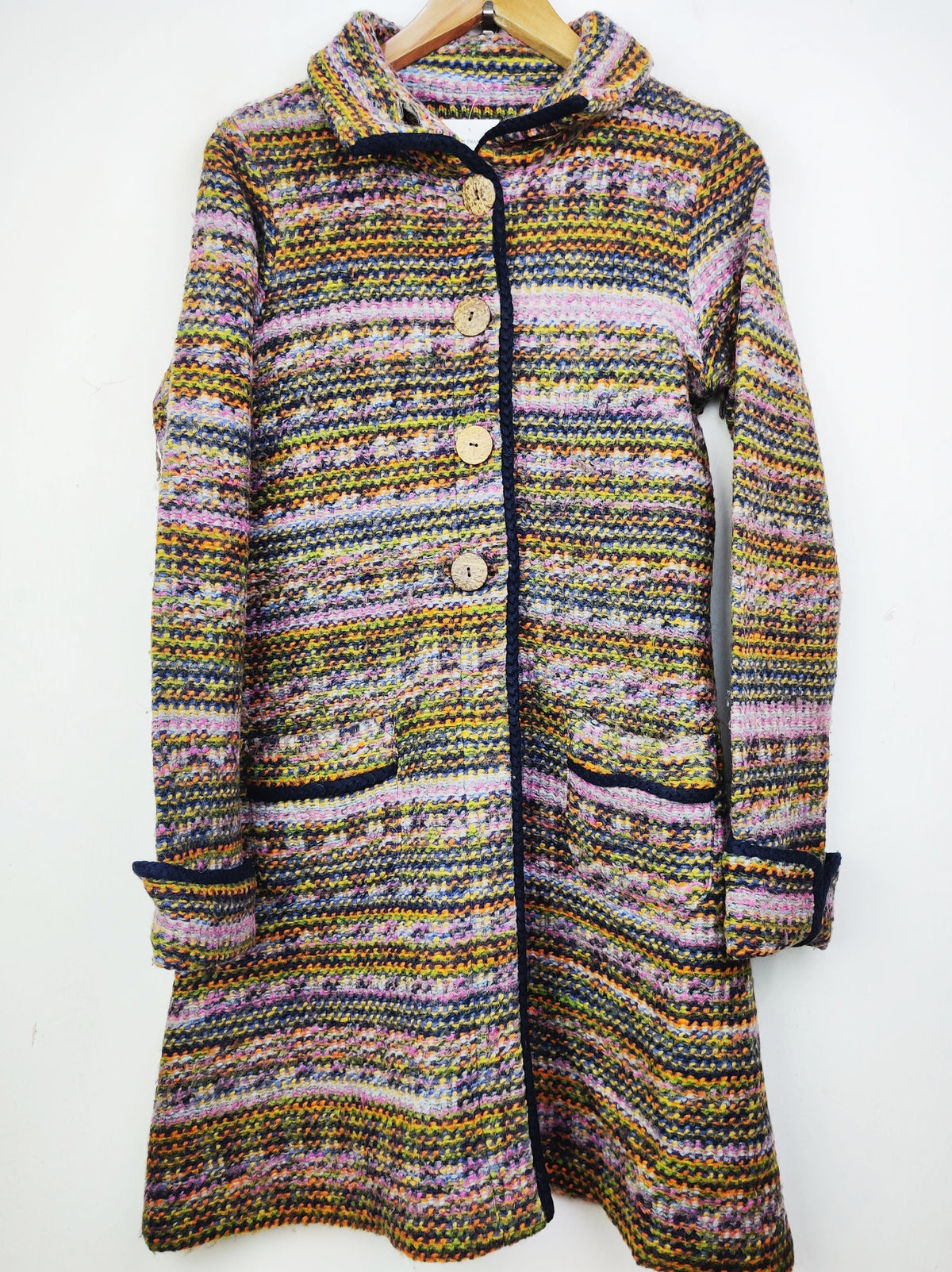 Buy online pre-used pre-loved 100% authentic & Original branded Avoca (LC-3811) available in Pakistan. Top international brands avilable.