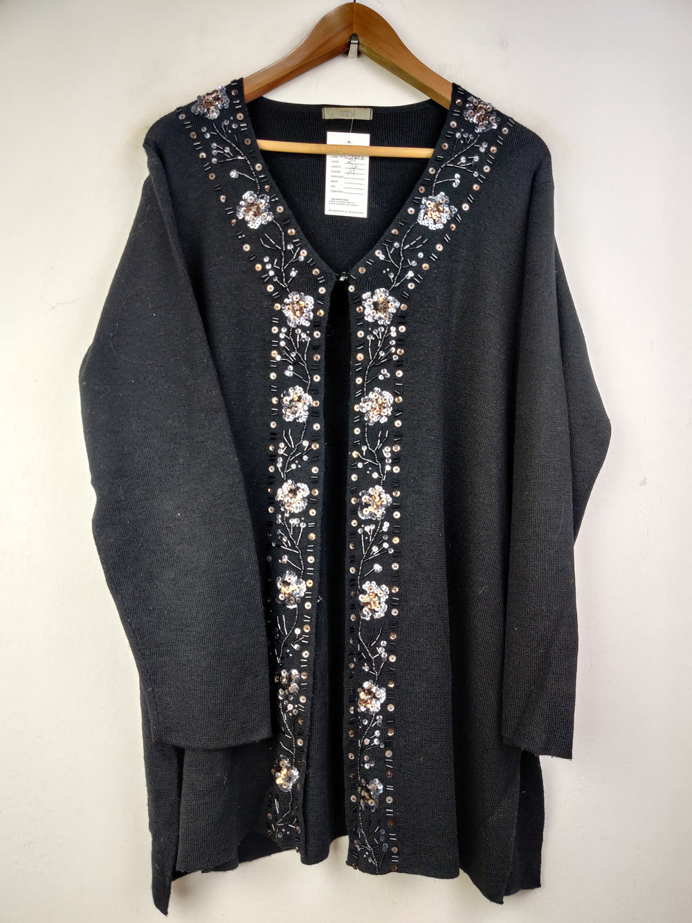 Buy online pre-used pre-loved 100% authentic & Original branded Marks & Spencer (LC-3837) available in Pakistan. Top international brands avilable.