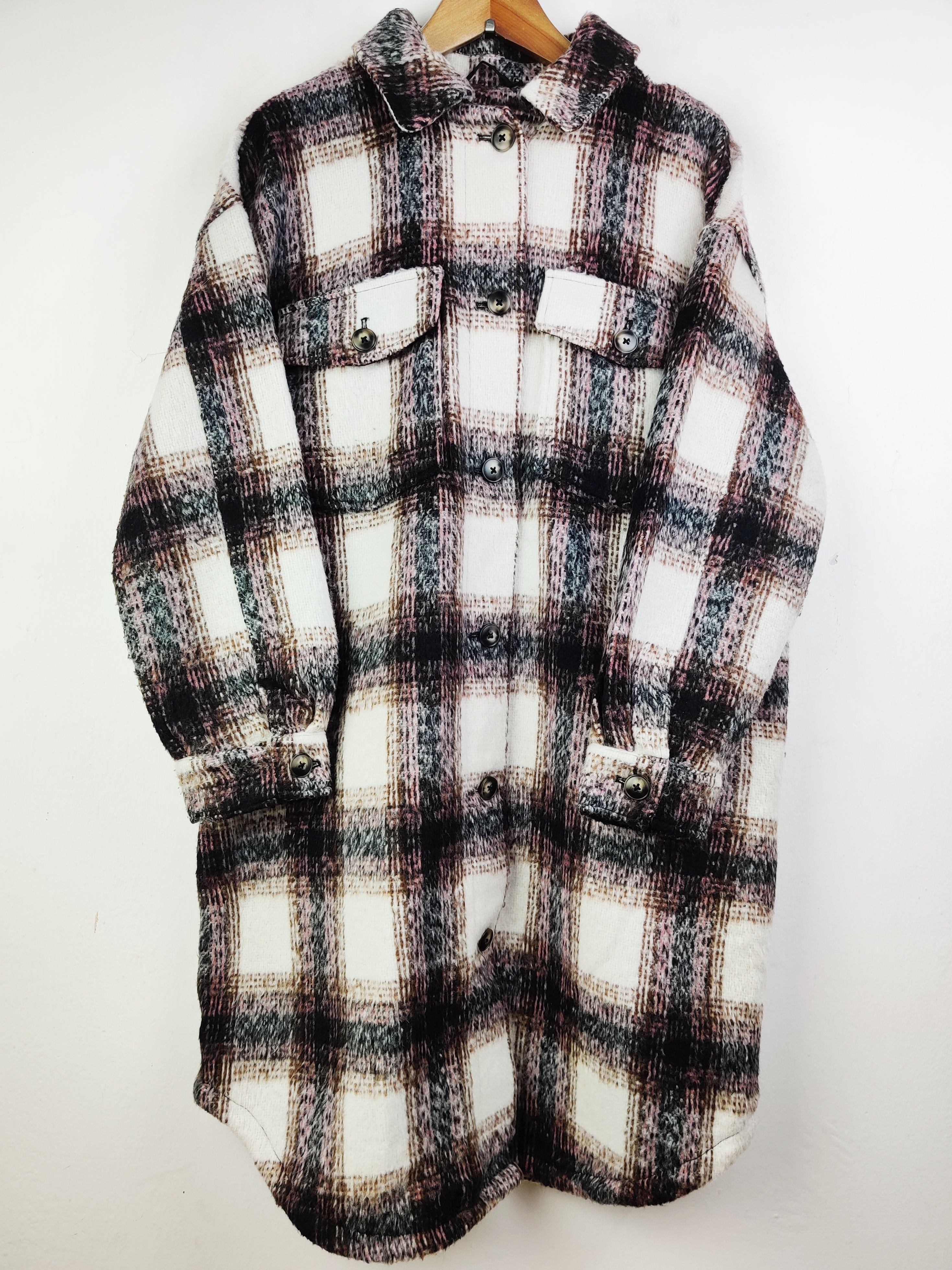 Buy online pre-used pre-loved 100% authentic & Original branded New Look (LC-3843) available in Pakistan. Top international brands avilable.