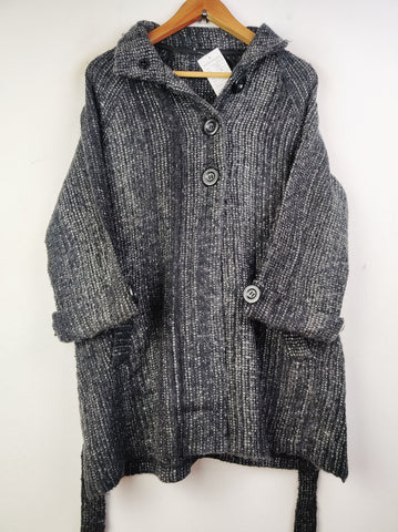 Buy online pre-used pre-loved 100% authentic & Original branded Unknown Brand (LC-3853) available in Pakistan. Top international brands avilable.
