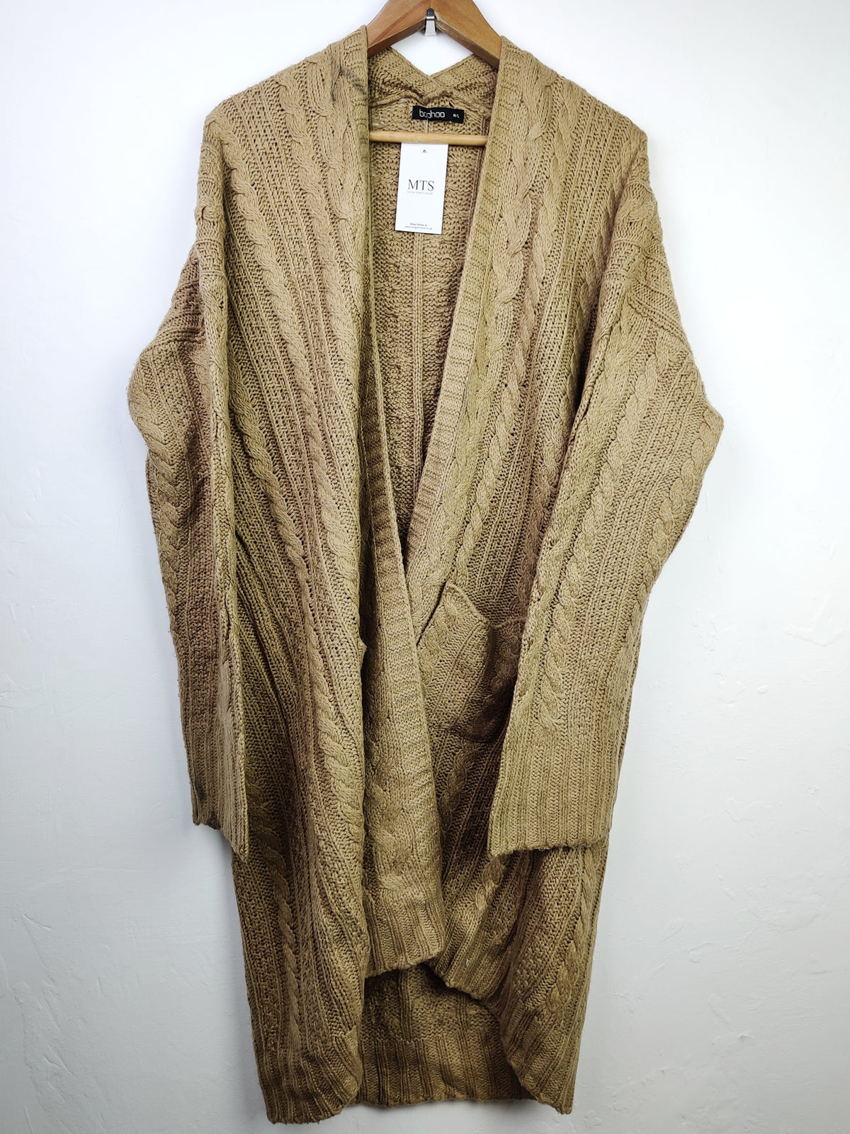 Buy online pre-used pre-loved 100% authentic & Original branded Boohoo (LC-3869) available in Pakistan. Top international brands avilable.