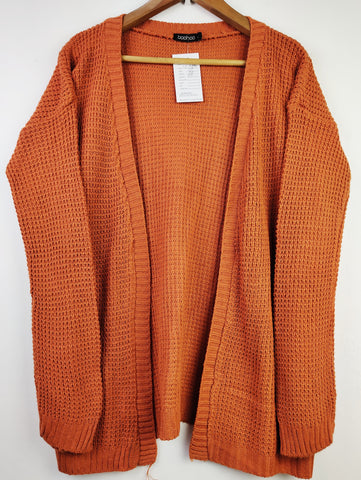 Buy online pre-used pre-loved 100% authentic & Original branded Boohoo (LC-3894) available in Pakistan. Top international brands avilable.
