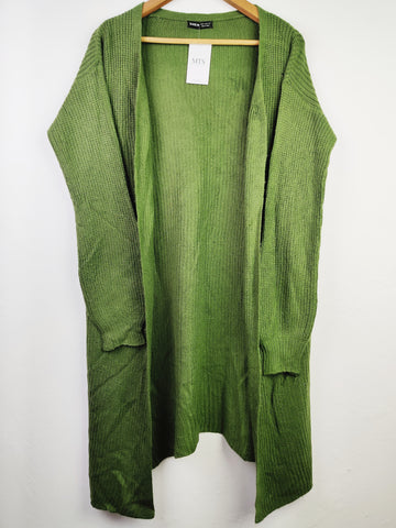Buy online pre-used pre-loved 100% authentic & Original branded Shein (LC-3898) available in Pakistan. Top international brands avilable.