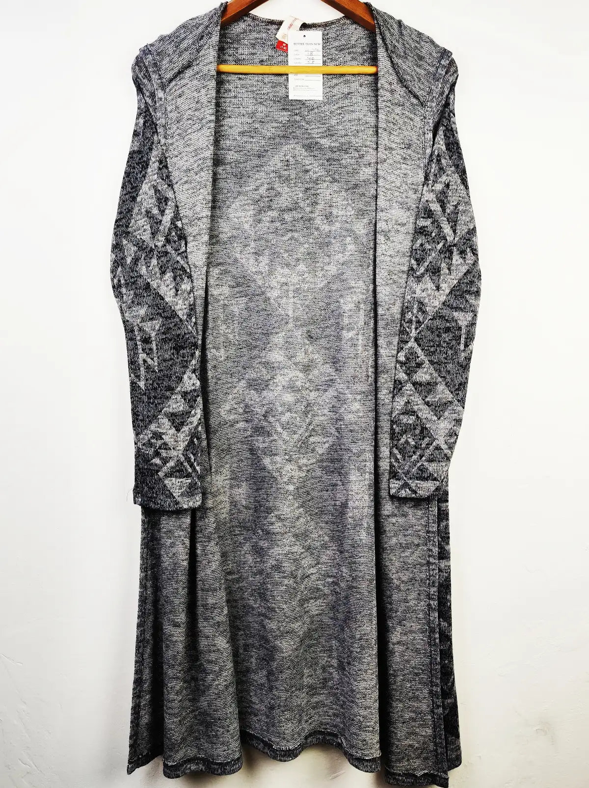 Buy online pre-used pre-loved 100% authentic & Original branded No Boundaries (LC-3960) available in Pakistan. Top international brands avilable.