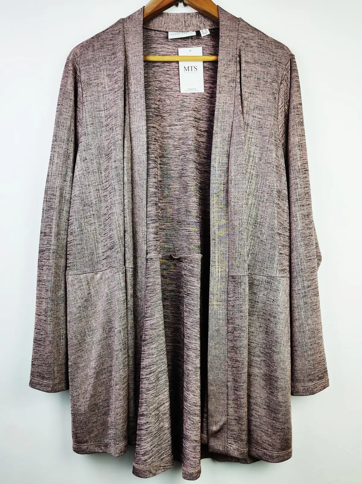 Buy online pre-used pre-loved 100% authentic & Original branded Susan Graver (LC-3977) available in Pakistan. Top international brands avilable.
