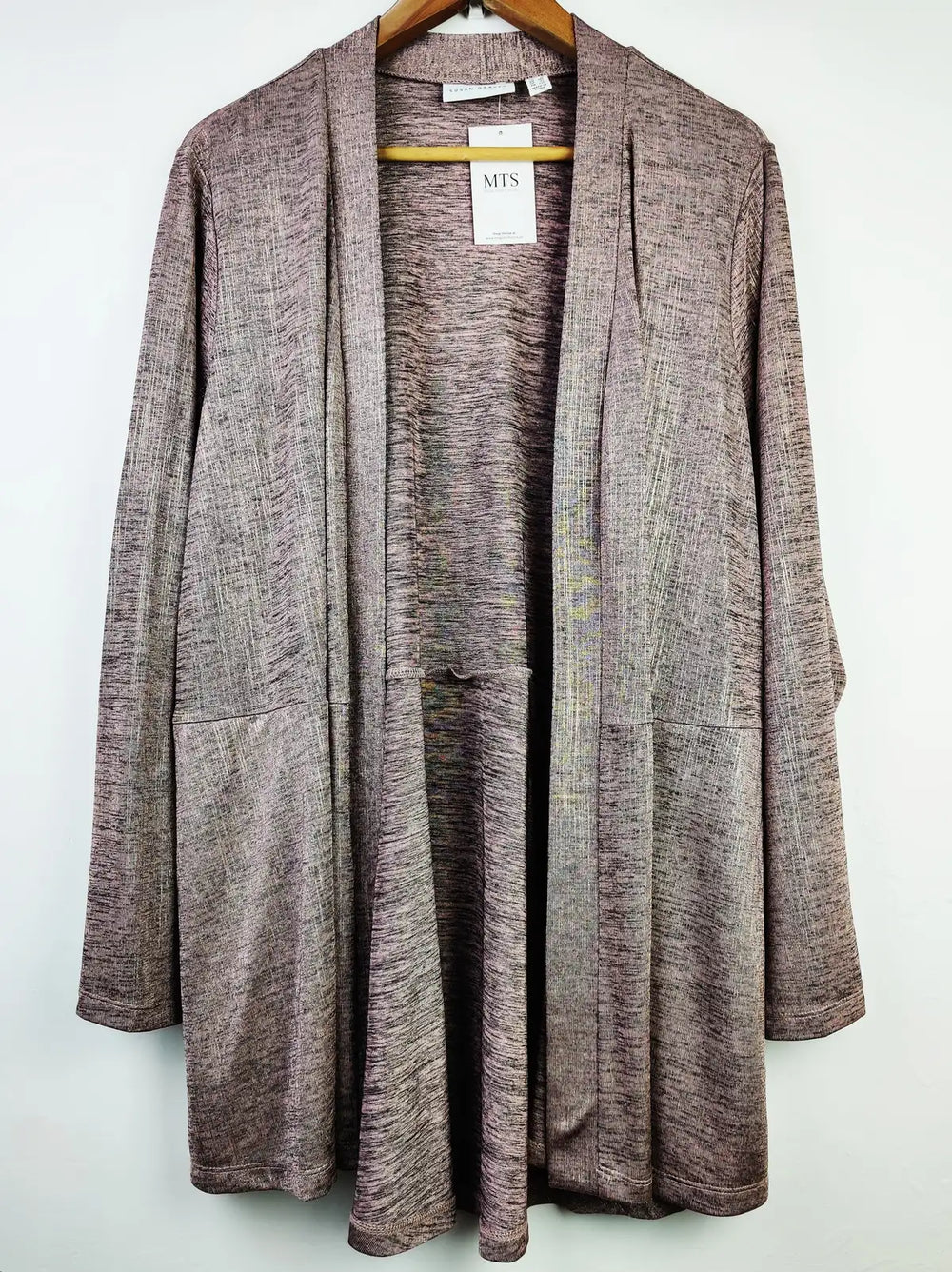 Buy online pre-used pre-loved 100% authentic & Original branded Susan Graver (LC-3977) available in Pakistan. Top international brands avilable.
