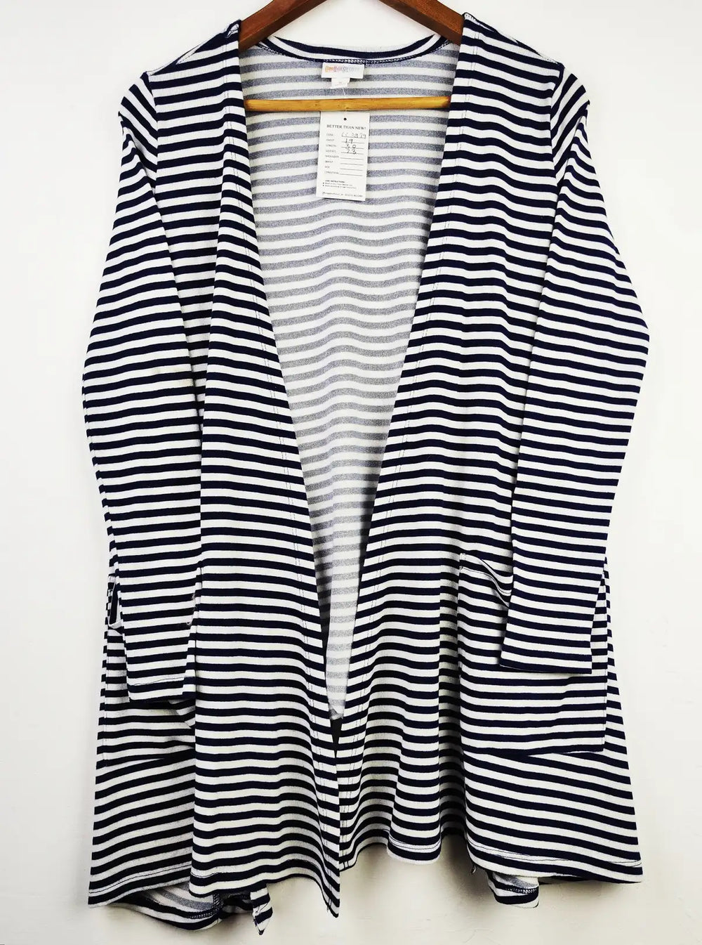 Buy online pre-used pre-loved 100% authentic & Original branded Lularoe (LC-3979) available in Pakistan. Top international brands avilable.