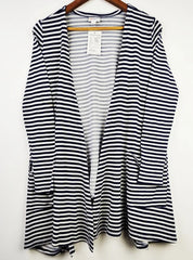 Buy online pre-used pre-loved 100% authentic & Original branded Lularoe (LC-3979) available in Pakistan. Top international brands avilable.
