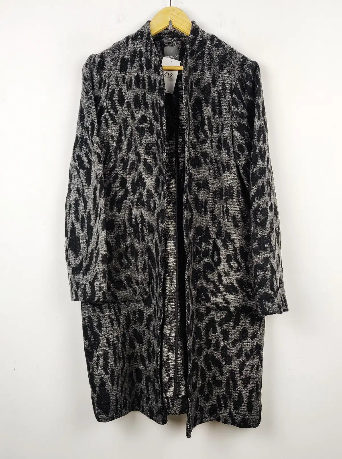Buy online pre-used pre-loved 100% authentic & Original branded Primark (LC-4005) available in Pakistan. Top international brands avilable.