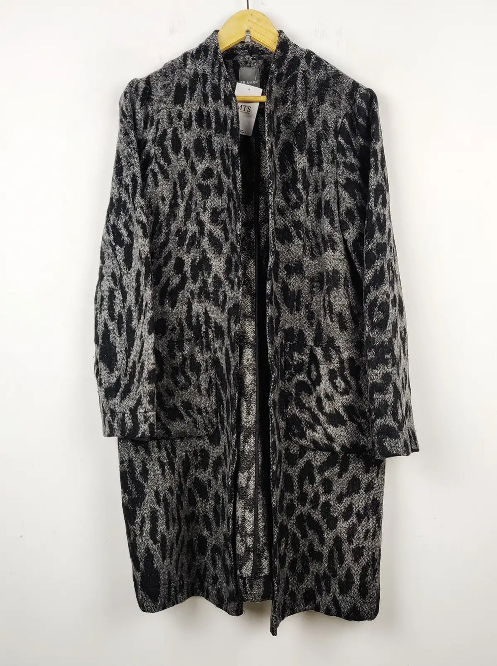 Buy online pre-used pre-loved 100% authentic & Original branded Primark (LC-4005) available in Pakistan. Top international brands avilable.