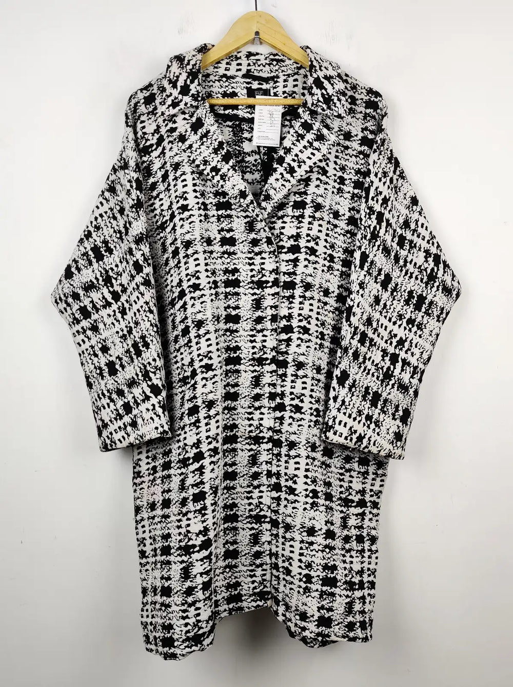 Buy online pre-used pre-loved 100% authentic & Original branded F&F (LC-4013) available in Pakistan. Top international brands avilable.
