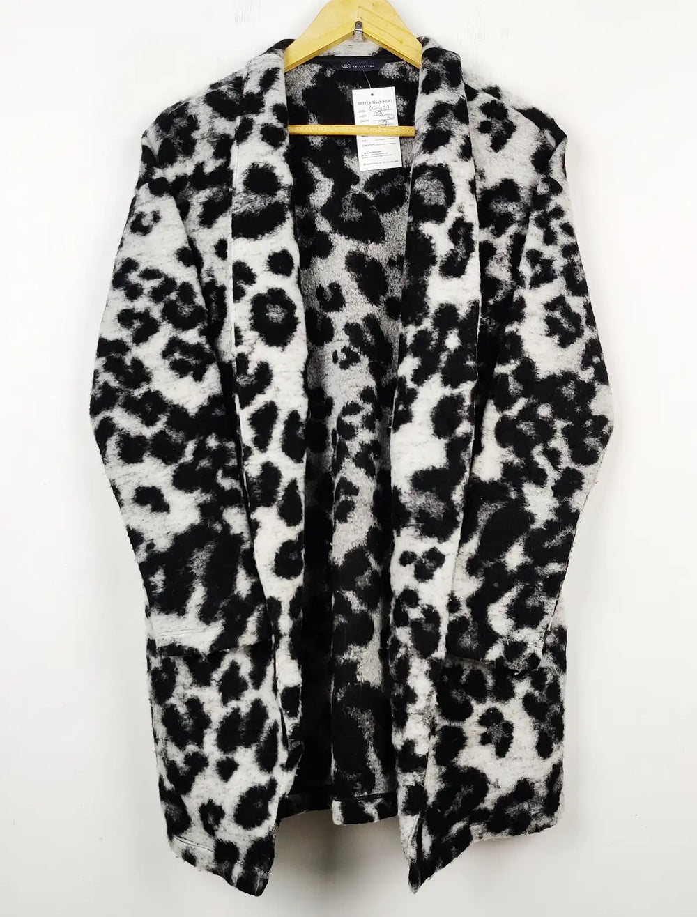 Buy online pre-used pre-loved 100% authentic & Original branded Marks & Spencer (LC-4023) available in Pakistan. Top international brands avilable.