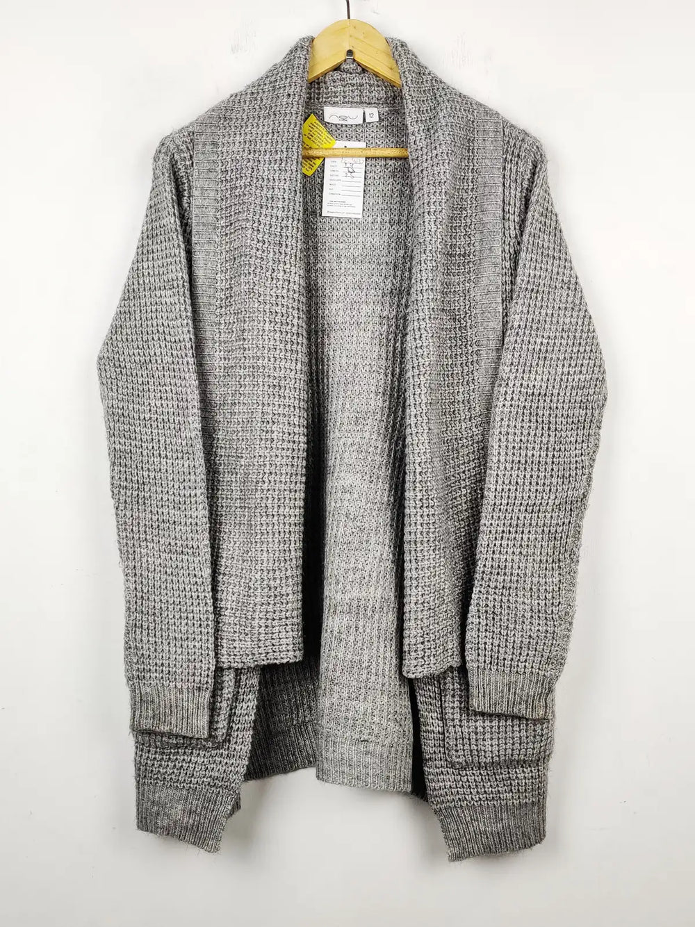 Buy online pre-used pre-loved 100% authentic & Original branded New Look (LC-4037) available in Pakistan. Top international brands avilable.