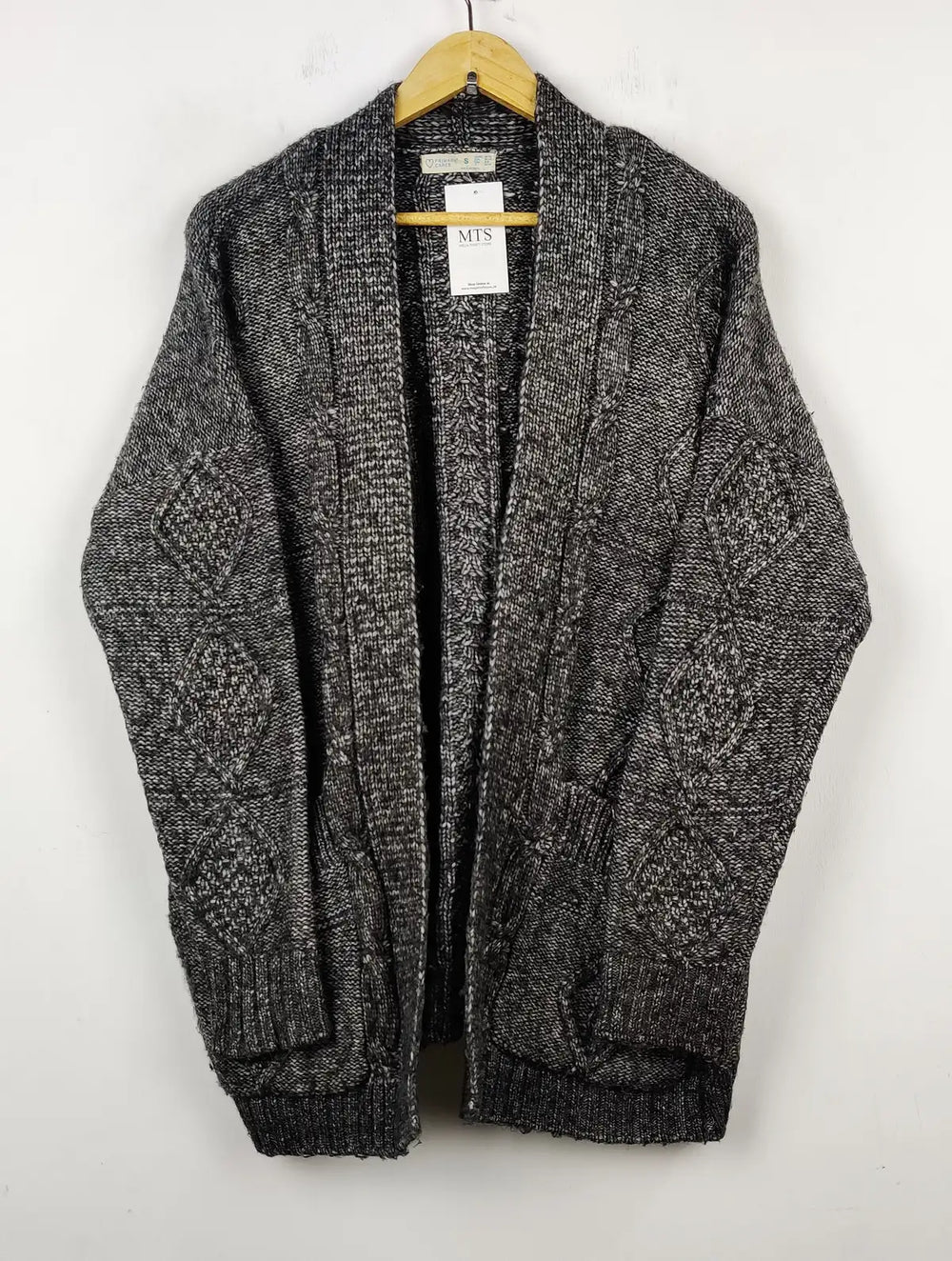 Buy online pre-used pre-loved 100% authentic & Original branded Primark (LC-4041) available in Pakistan. Top international brands avilable.
