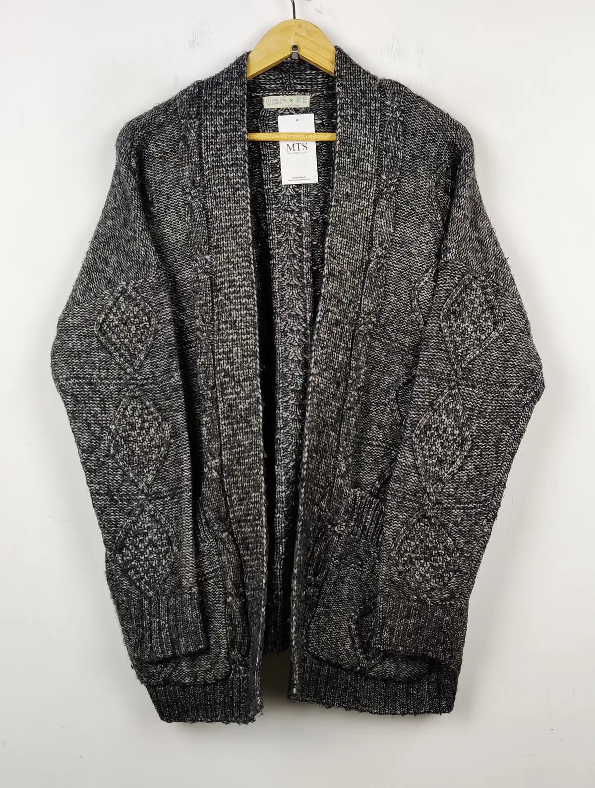 Buy online pre-used pre-loved 100% authentic & Original branded Primark (LC-4041) available in Pakistan. Top international brands avilable.