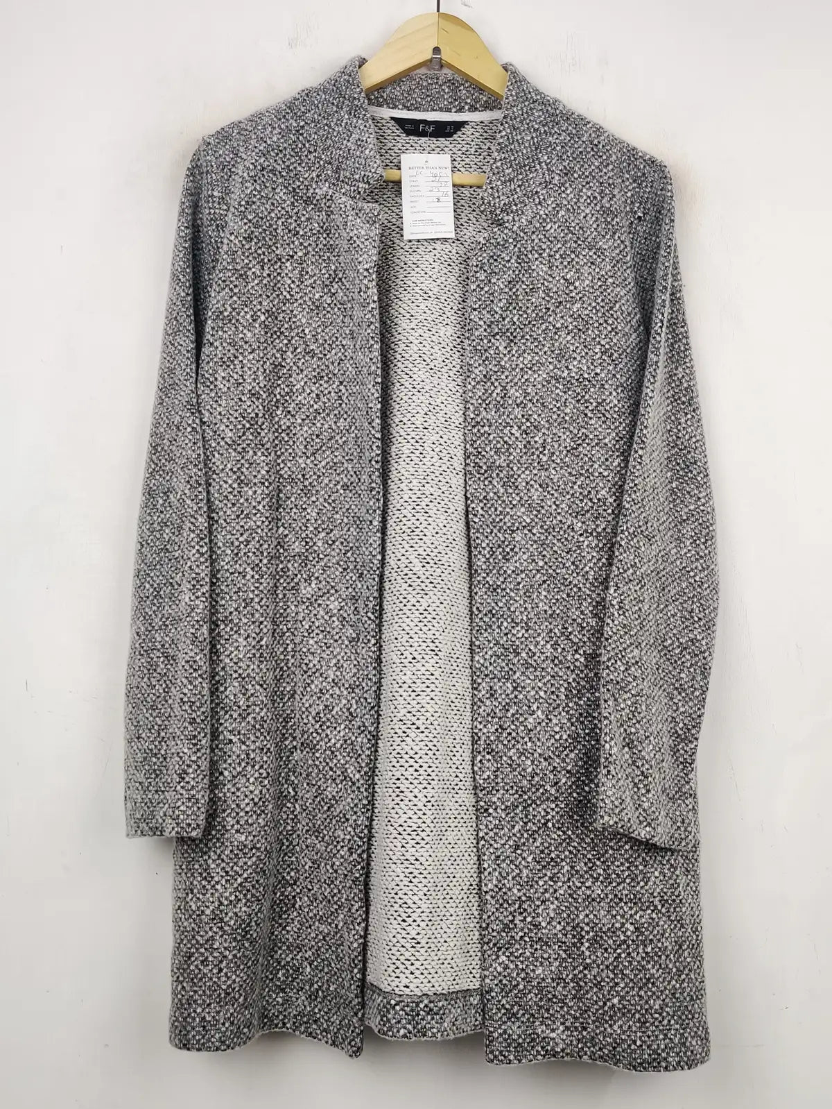 Buy online pre-used pre-loved 100% authentic & Original branded F&F (LC-4052) available in Pakistan. Top international brands avilable.