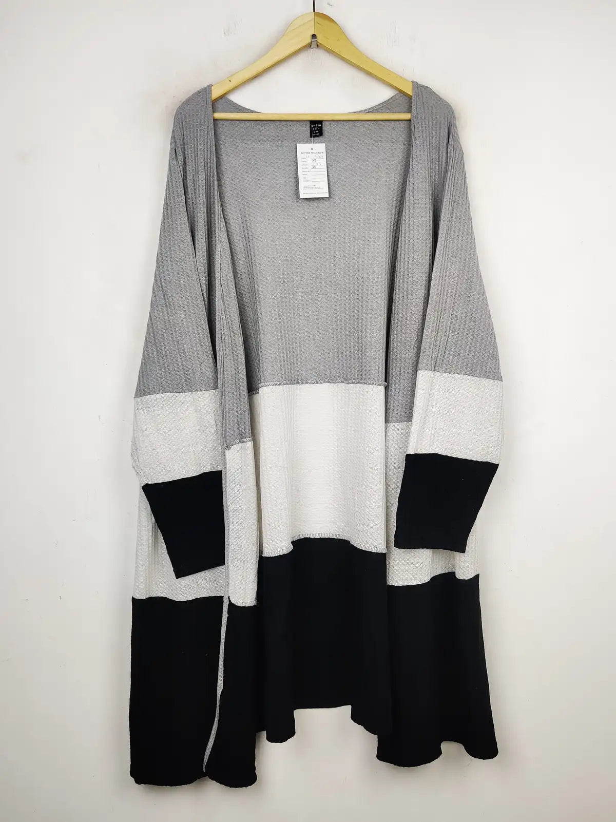 Buy online pre-used pre-loved 100% authentic & Original branded Shein (LC-4069) available in Pakistan. Top international brands avilable.