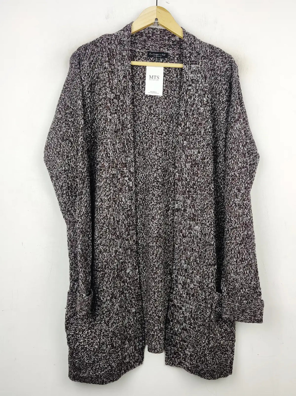 Buy online pre-used pre-loved 100% authentic & Original branded F&F (LC-4076) available in Pakistan. Top international brands avilable.