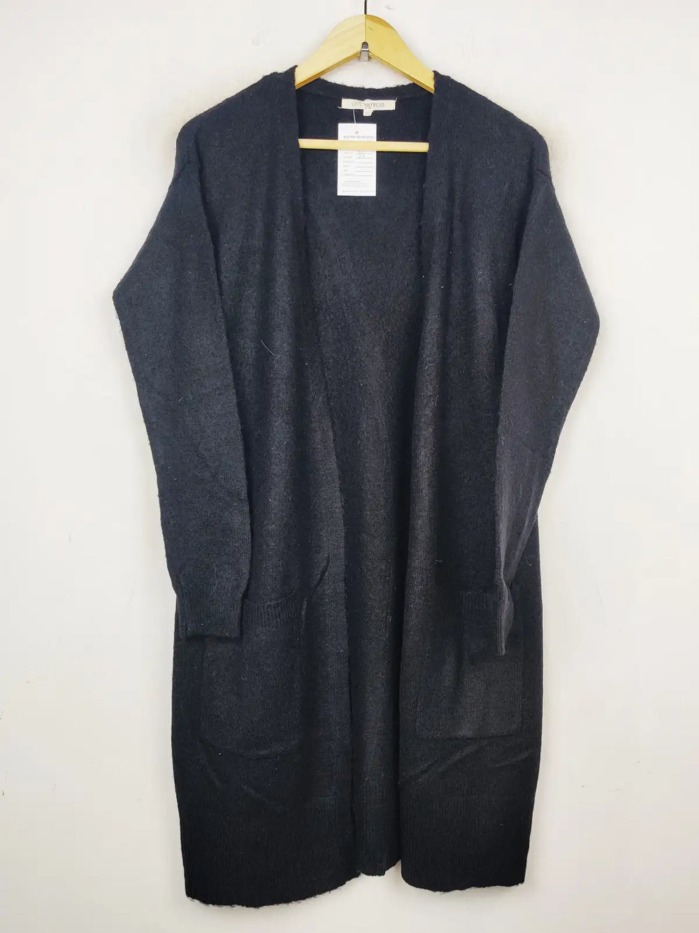 Buy online pre-used pre-loved 100% authentic & Original branded Love Knitwear (LC-4078) available in Pakistan. Top international brands avilable.