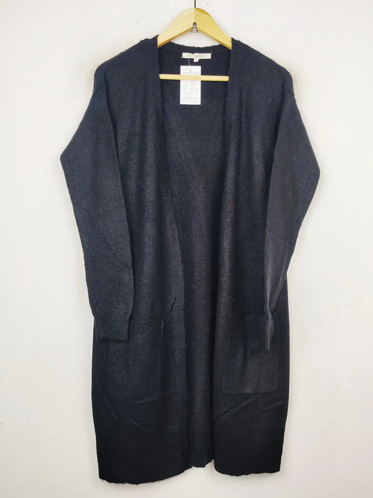 Buy online pre-used pre-loved 100% authentic & Original branded Love Knitwear (LC-4078) available in Pakistan. Top international brands avilable.