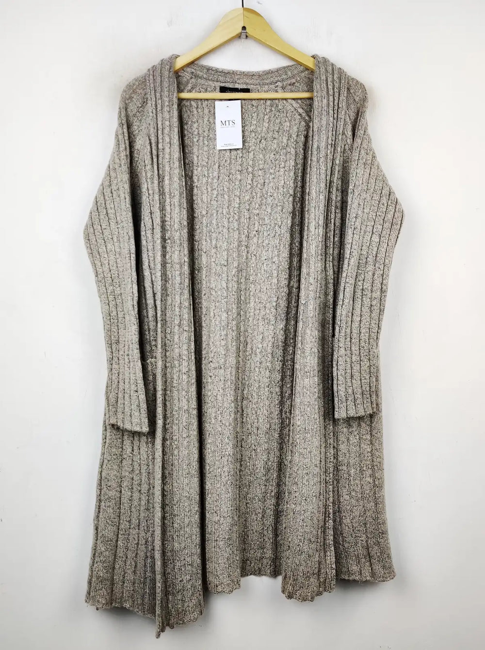 Buy online pre-used pre-loved 100% authentic & Original branded Atmosphere (LC-4099) available in Pakistan. Top international brands avilable.