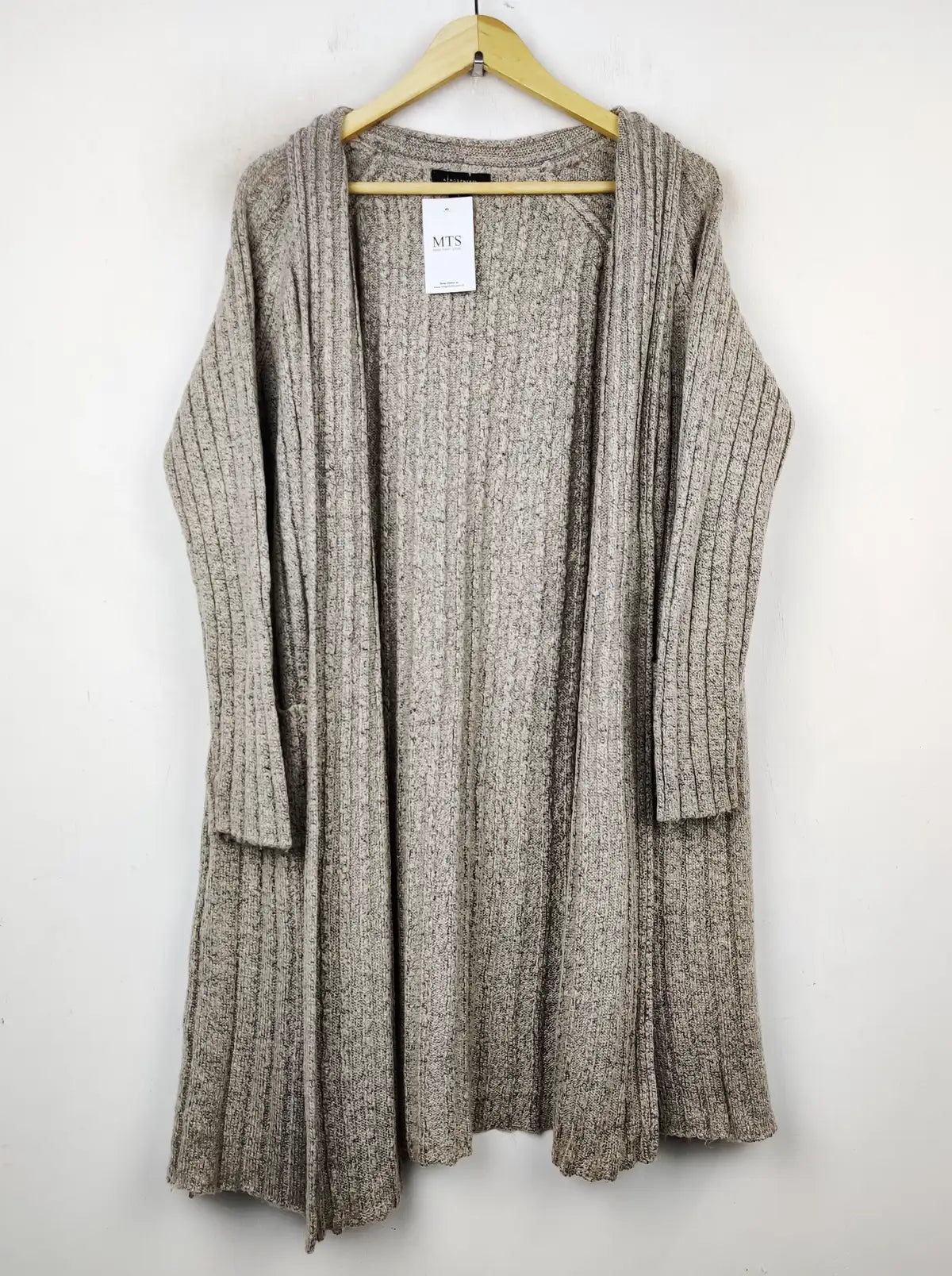 Buy online pre-used pre-loved 100% authentic & Original branded Atmosphere (LC-4099) available in Pakistan. Top international brands avilable.