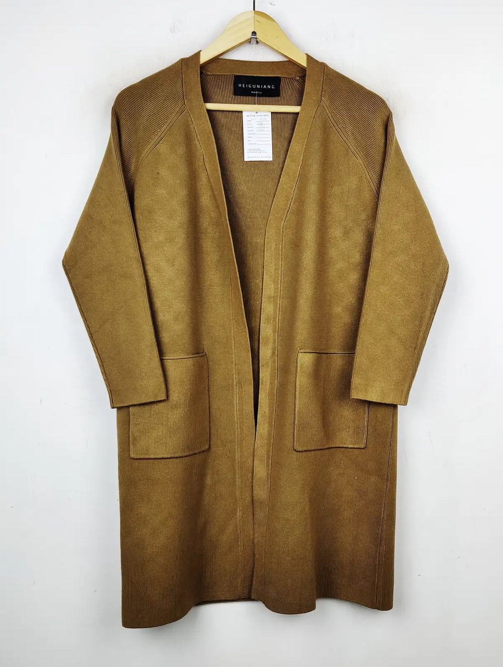 Buy online pre-used pre-loved 100% authentic & Original branded Huiguniang (LC-4102) available in Pakistan. Top international brands avilable.