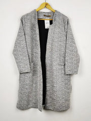 Buy online pre-used pre-loved 100% authentic & Original branded Para Doro (LC-4117) available in Pakistan. Top international brands avilable.