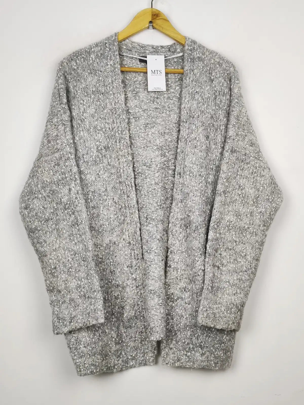 Buy online pre-used pre-loved 100% authentic & Original branded Primark (LC-4400) available in Pakistan. Top international brands avilable.