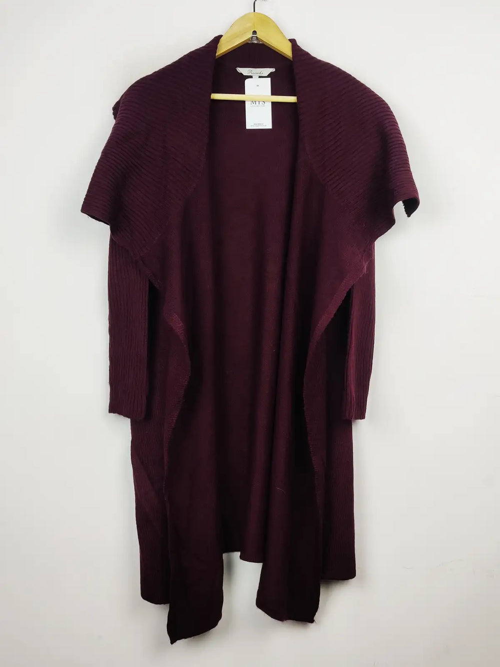 Buy online pre-used pre-loved 100% authentic & Original branded Peacocks (LC-4491) available in Pakistan. Top international brands avilable.