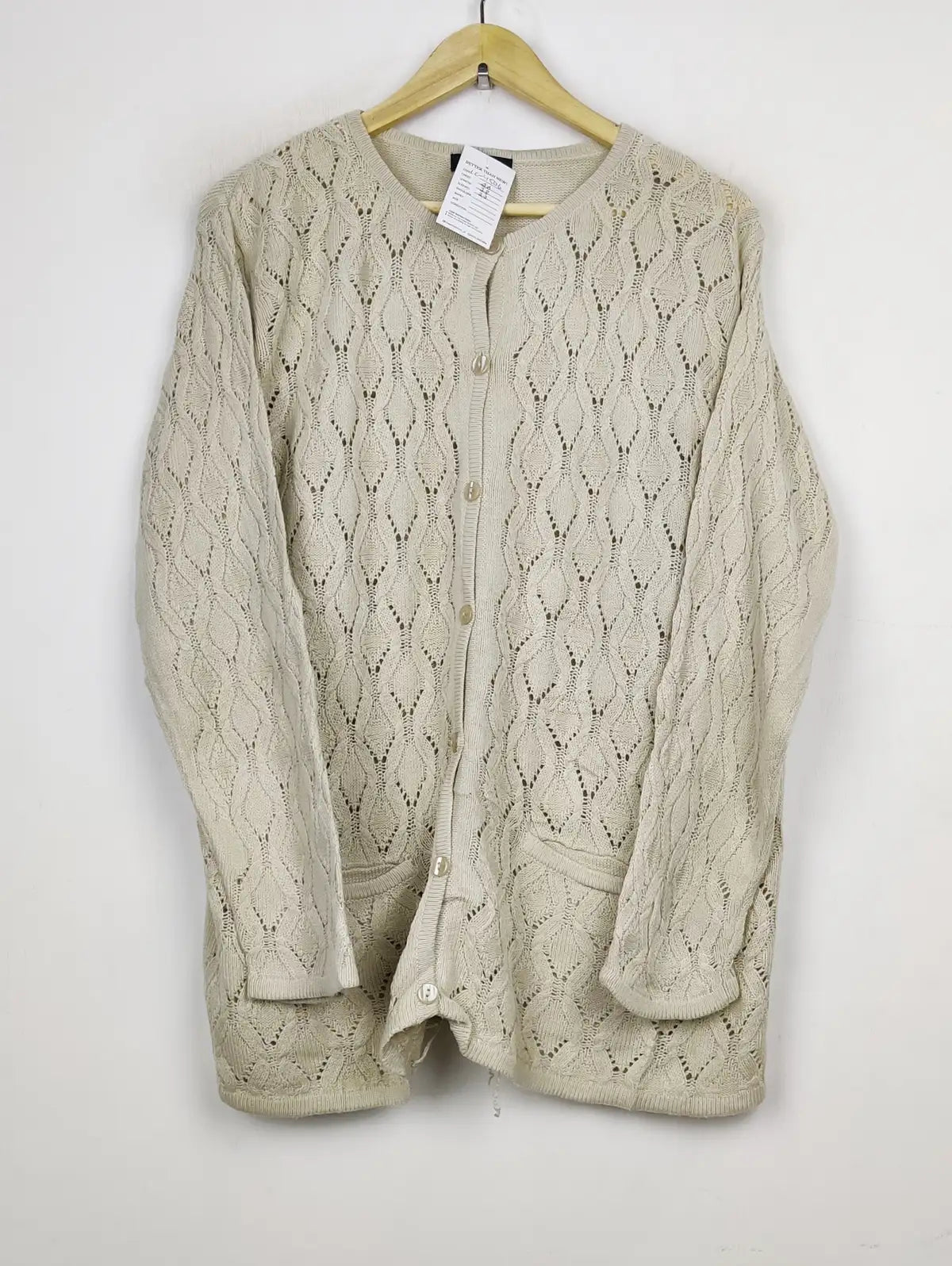 Buy online pre-used pre-loved 100% authentic & Original branded Bm (LC-4506) available in Pakistan. Top international brands avilable.