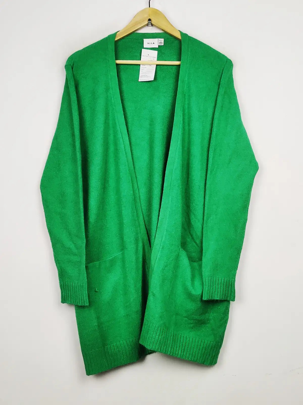 Buy online pre-used pre-loved 100% authentic & Original branded Vila (LC-4575) available in Pakistan. Top international brands avilable.