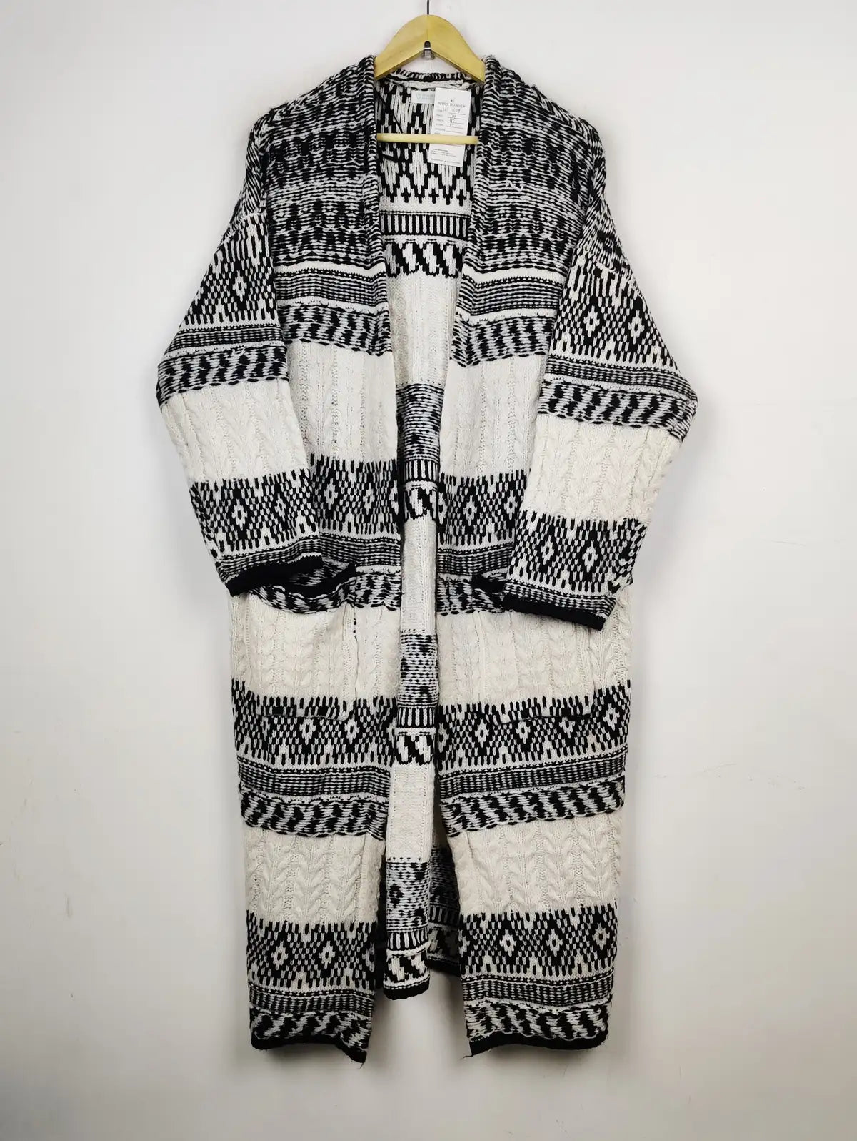 Buy online pre-used pre-loved 100% authentic & Original branded Primark (LC-4597) available in Pakistan. Top international brands avilable.
