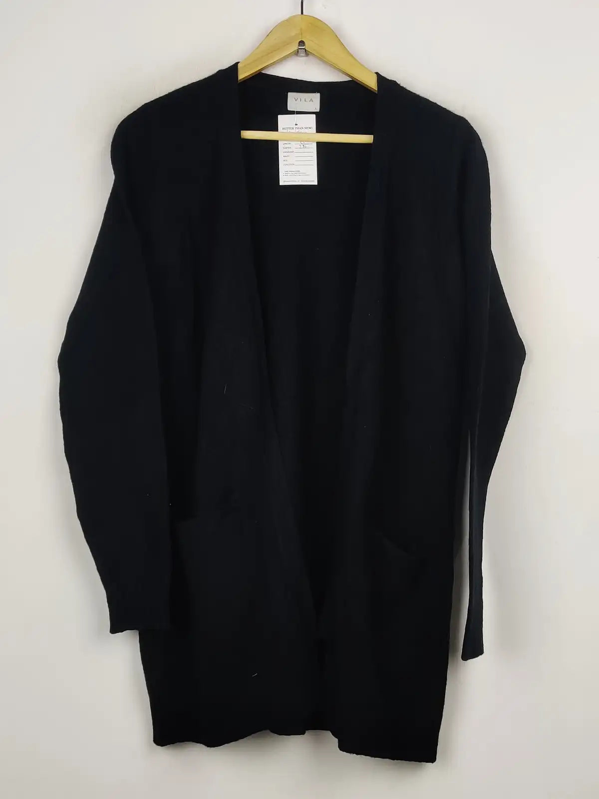 Buy online pre-used pre-loved 100% authentic & Original branded Vila (LC-4610) available in Pakistan. Top international brands avilable.