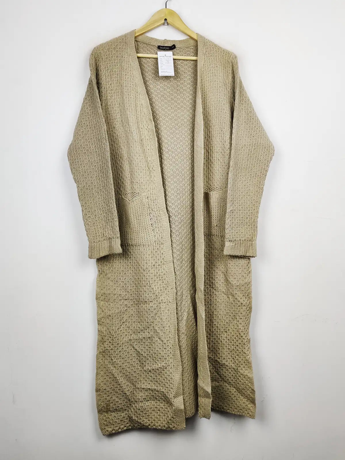 Buy online pre-used pre-loved 100% authentic & Original branded Boohoo (LC-4626) available in Pakistan. Top international brands avilable.