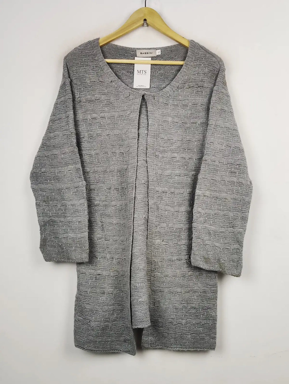 Buy online pre-used pre-loved 100% authentic & Original branded Bassini (LC-4661) available in Pakistan. Top international brands avilable.